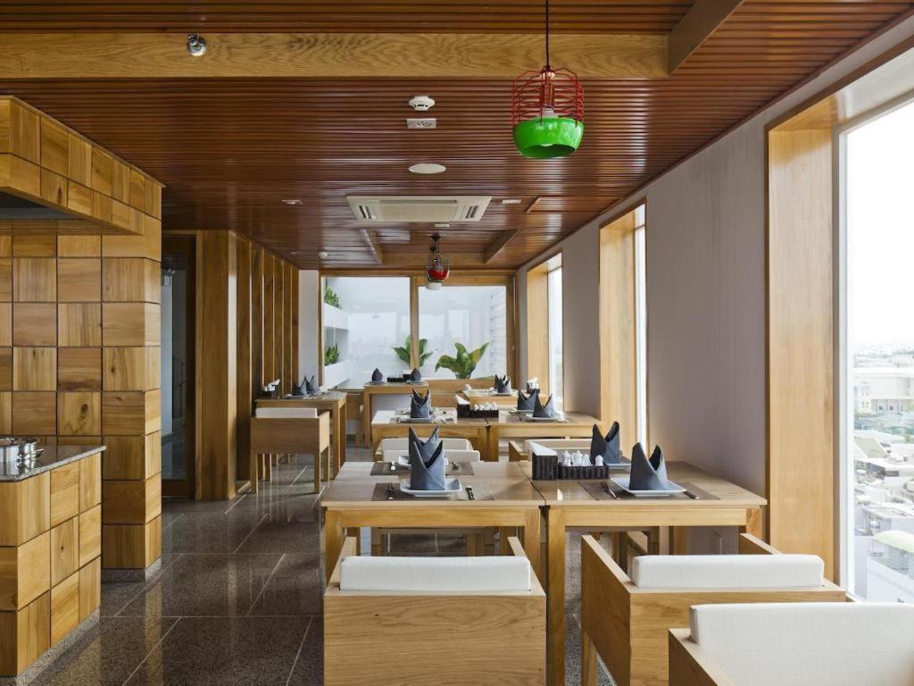 Golden Holiday Hotel Nha Trang Esterno foto