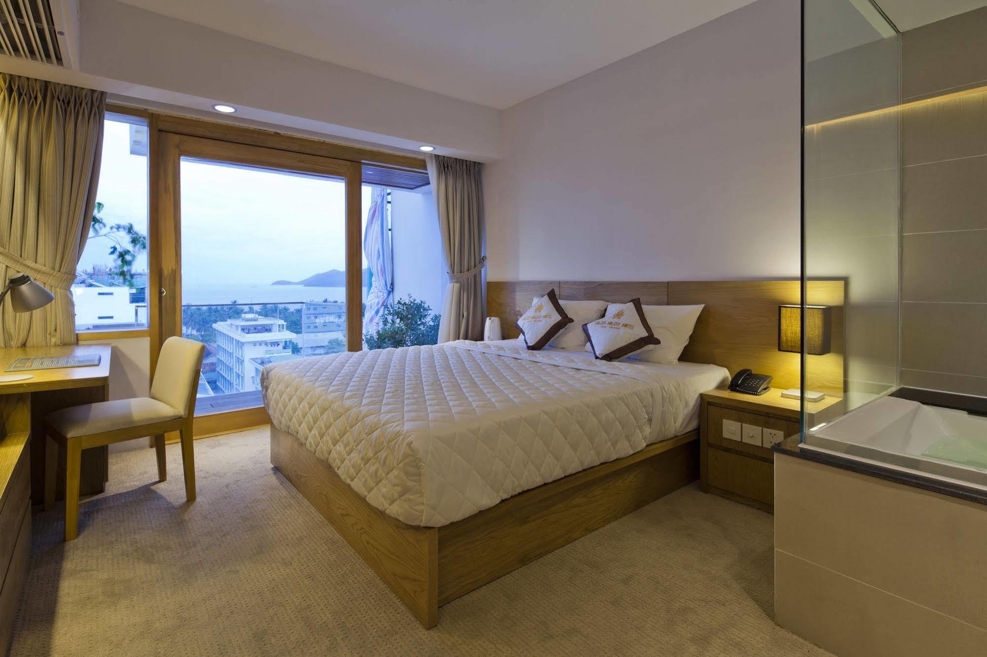 Golden Holiday Hotel Nha Trang Esterno foto